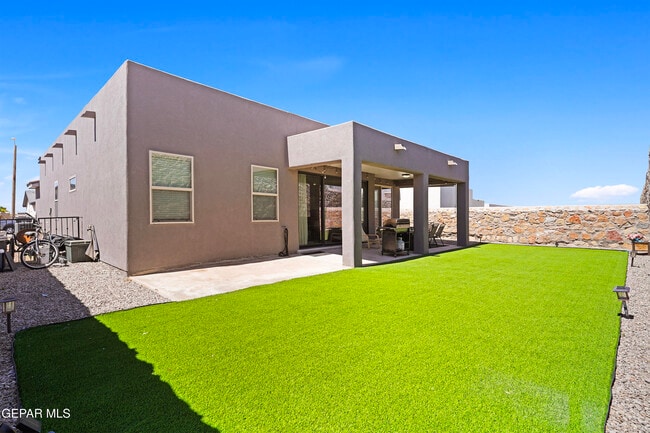 Building Photo - 12863 Ivelet Ct