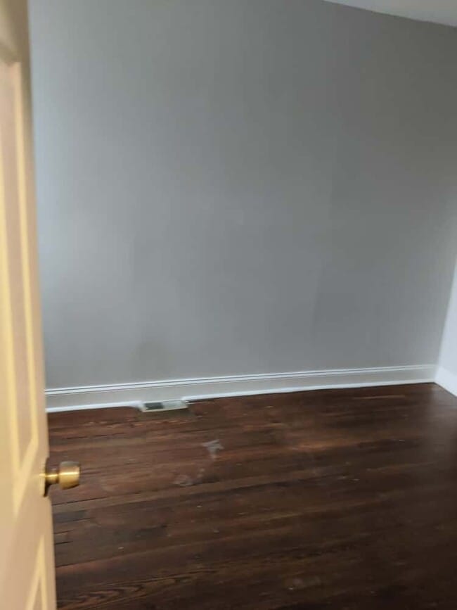 Building Photo - 250 N Salford St