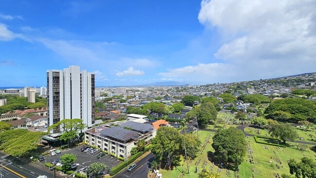 Building Photo - 2101 Nuuanu Ave