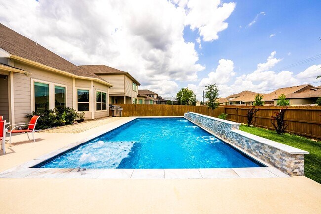 Building Photo - Rental Home w/ a POOL!!!