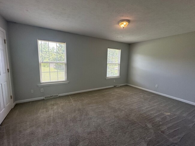 Building Photo - 3 Bedroom Townhouse in Campbell County