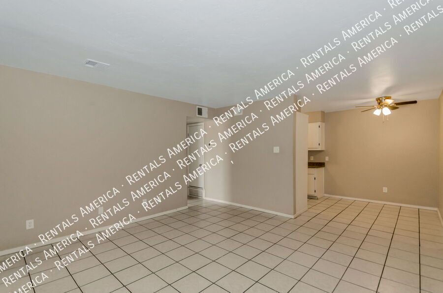 Building Photo - 6351 N Barcelona Ct