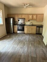 Building Photo - 397 Bloomfield St