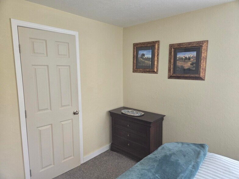 Building Photo - 1713 Anderson St