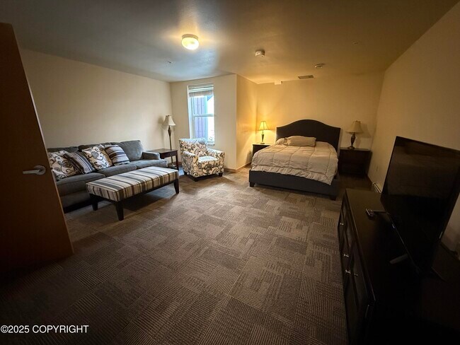 Building Photo - 300 Front St