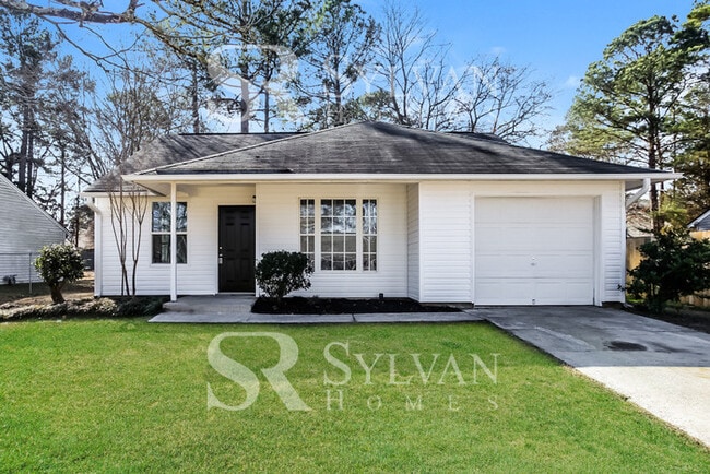 Building Photo - Enjoy living the good life in this 3 bedro...