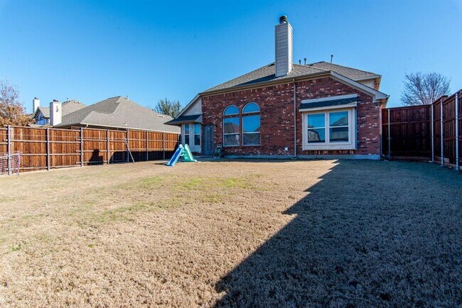 Building Photo - 8373 Brightside Ln