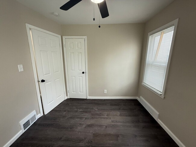 Building Photo - Renovated 3-Bedroom Home – We Welcome Sect...