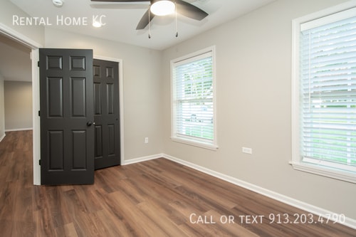 Building Photo - 7620 S Robinson-