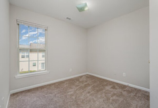Building Photo - 1231 Joannas Ct