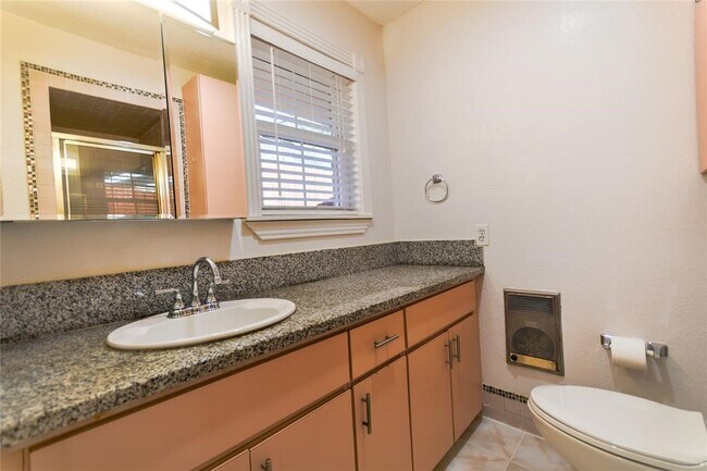 Building Photo - 10518 Hazelhurst Dr