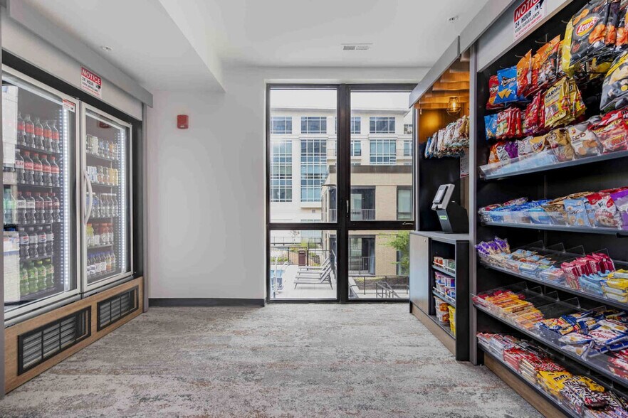 Building Photo - 421 N Pennsylvania St
