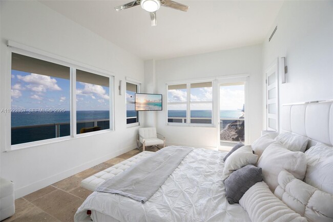 Building Photo - 3725 S Ocean Dr