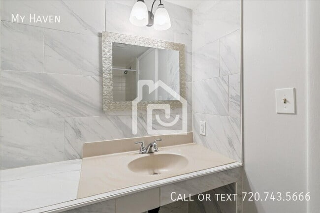 Building Photo - 3337 Niagara St