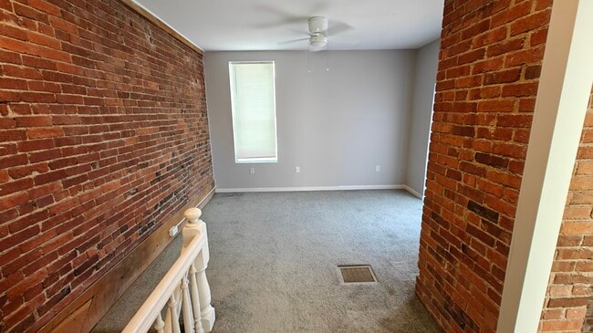 Building Photo - 1218 Veto St