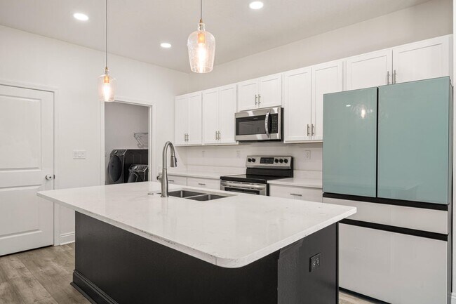 Building Photo - 4902 Kensington Ln