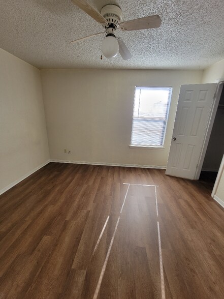 Building Photo - 704 Atkinson Ave