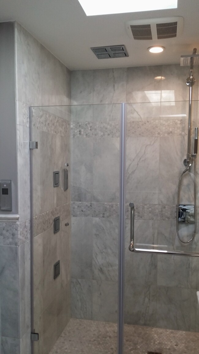 Master Bath Shower - 4370 N 161st St