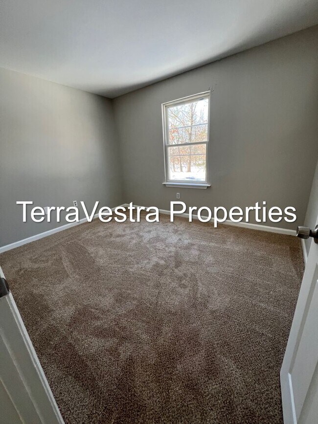 Building Photo - 1100-1102 Buck Street