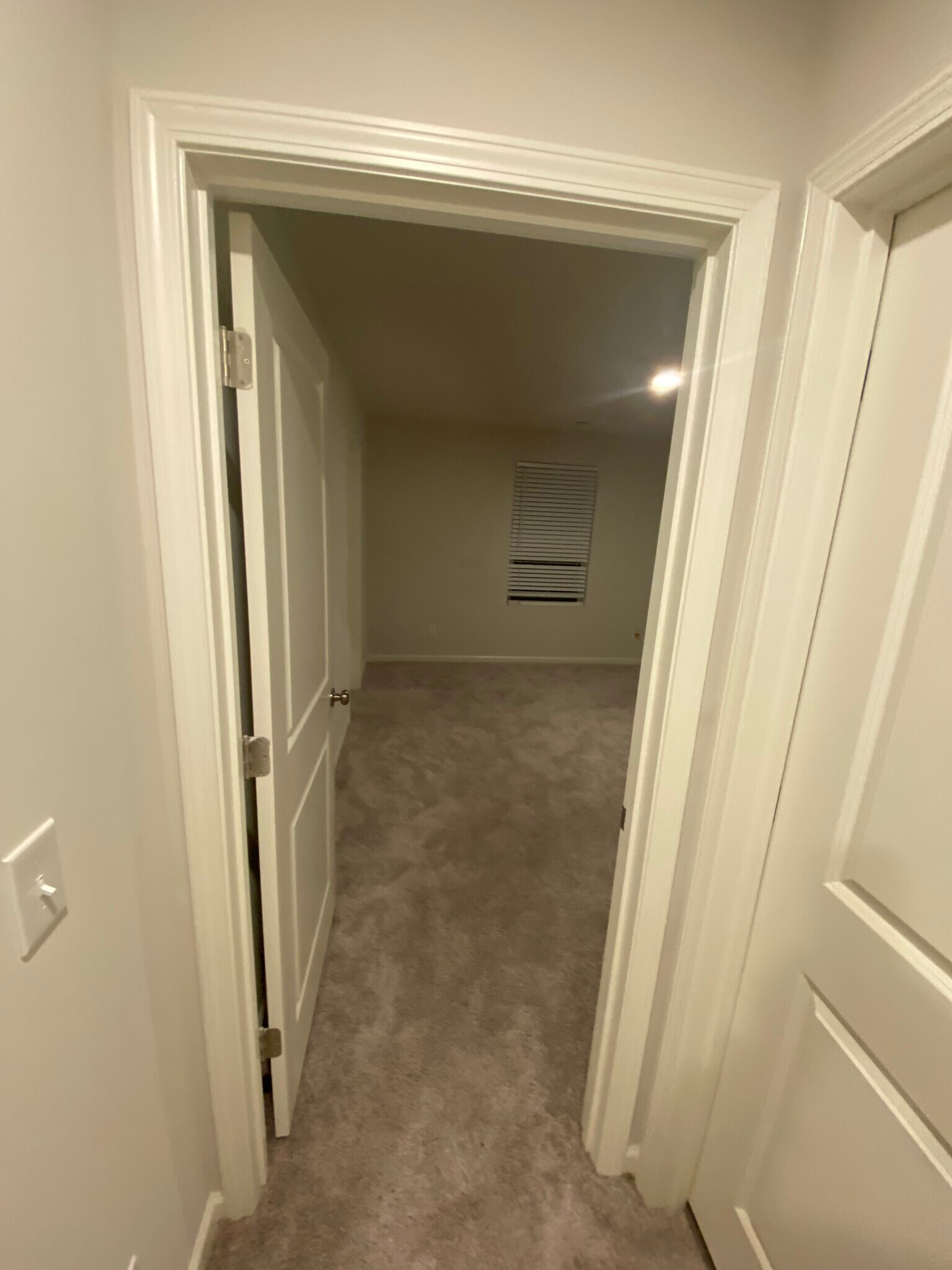 Building Photo - 427 Silo Ct