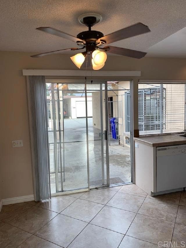 Building Photo - 3839 Vista Campana S