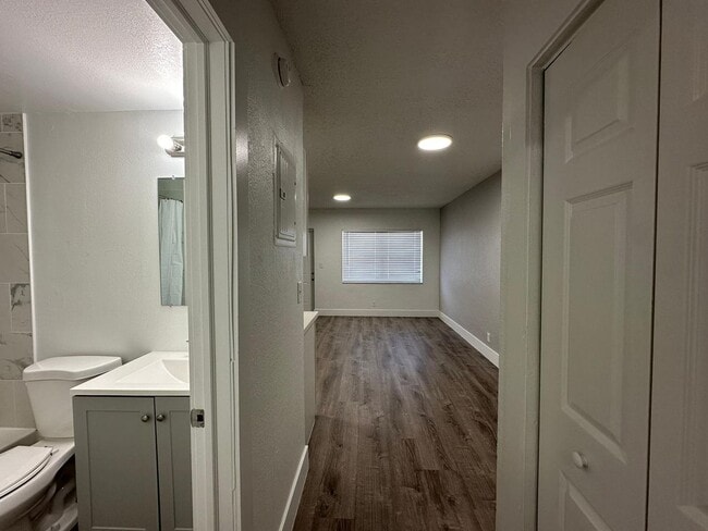 Interior Photo - 3660 Apartments LLC