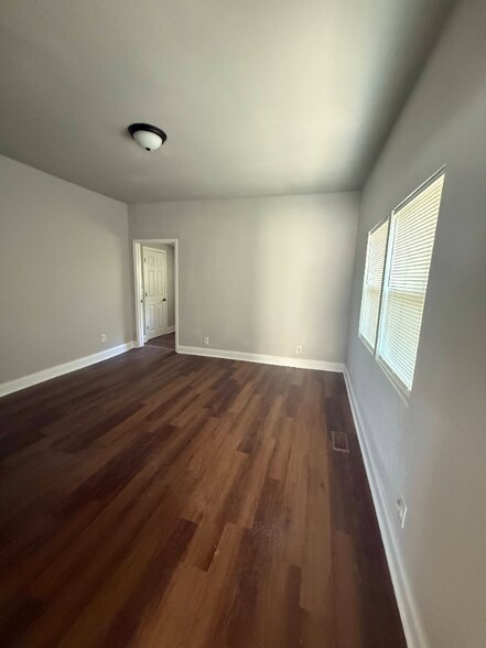 Building Photo - 4402 Immanuel St SW