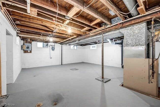 Building Photo - 896 Indian Trail
