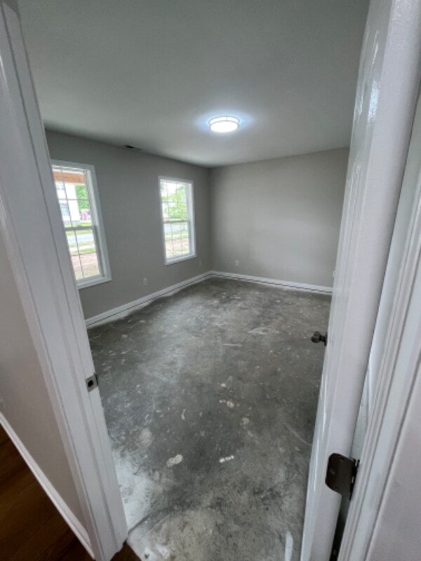 Building Photo - 437 N Main St