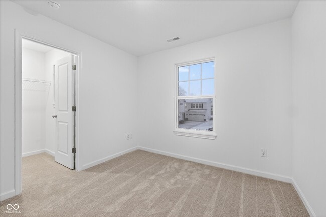 Building Photo - 15988 Tharp Wds Dr