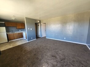 Building Photo - 1582 Lansing St