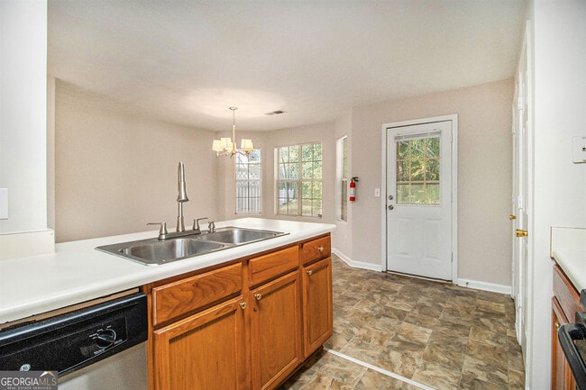 Building Photo - 5570 Fair Creek Way