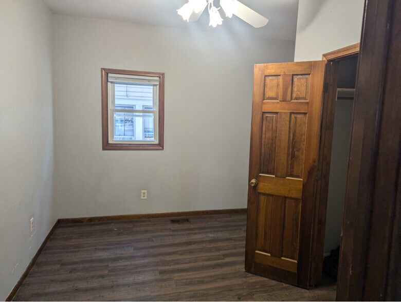 Building Photo - 410 Tyson Pl