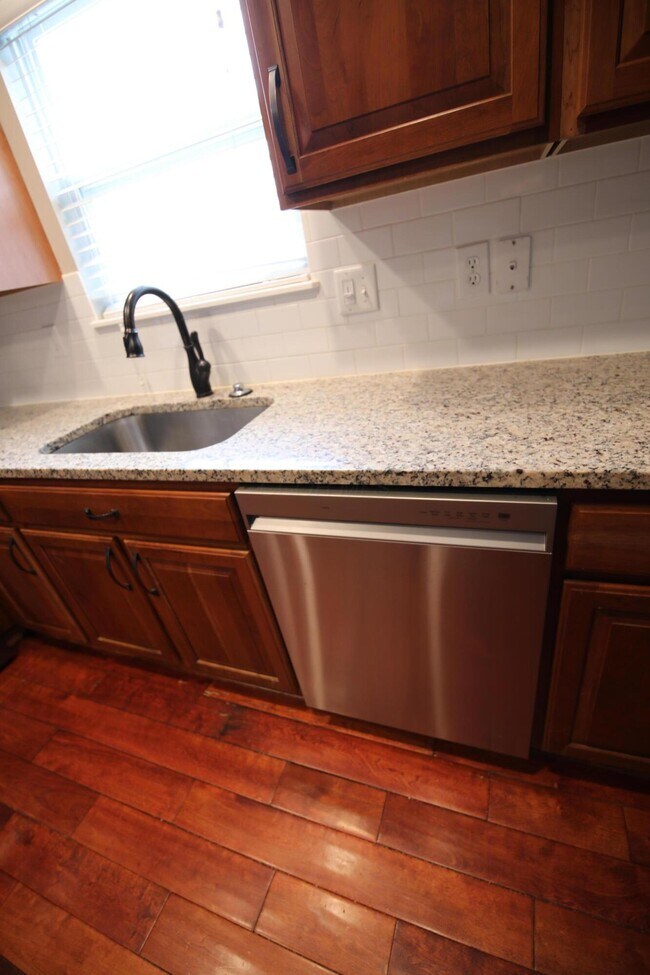 Building Photo - 7543 Ashley Meadow Dr