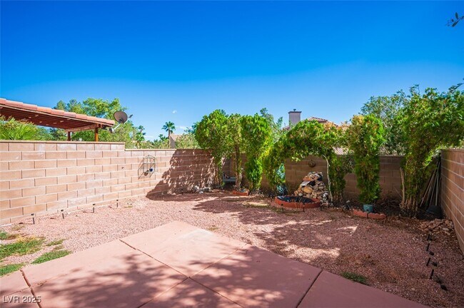 Building Photo - 9269 Casa Christina Ln