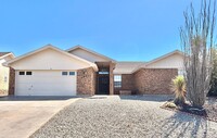 Building Photo - Charming 3 bedroom 2 bath Home near Golf C...