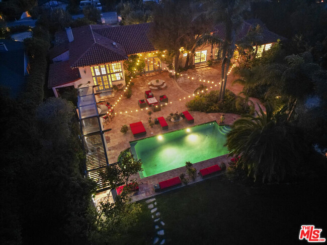 Building Photo - 7332 Birdview Ave