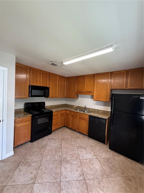 Building Photo - 1203 Clubside Dr