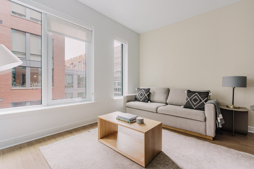 Primary Photo - 455 I St NW