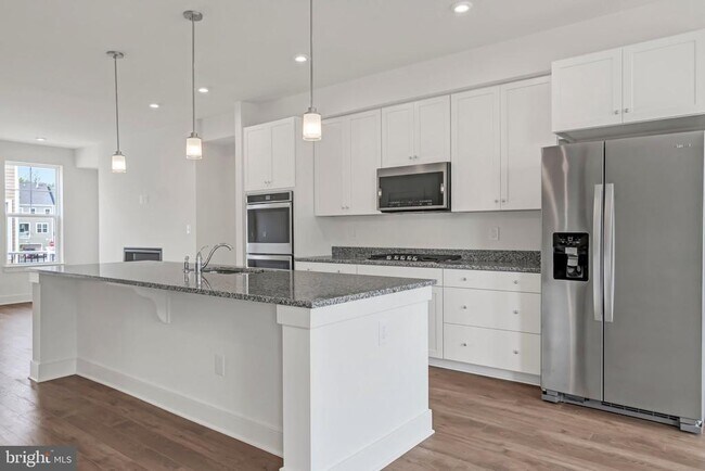 Building Photo - 1648 Sandpiper Bay Lp