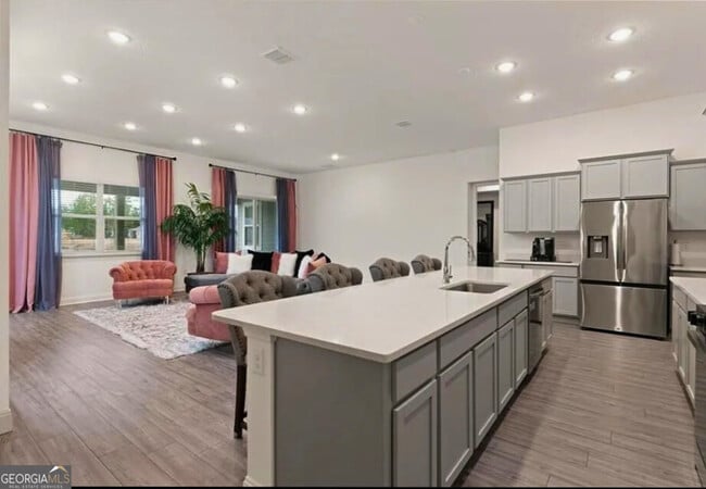Building Photo - 111 Breakwater Lp
