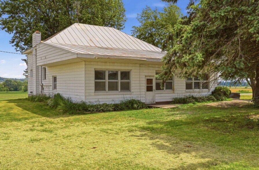 Building Photo - 13979 Fedora Rd