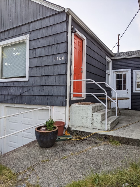 Building Photo - 1406 Gregory Way