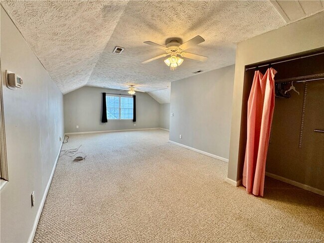 Building Photo - 271 Stone Cross Dr