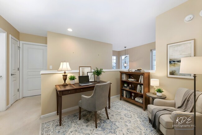 Building Photo - 651 Hawley Dr