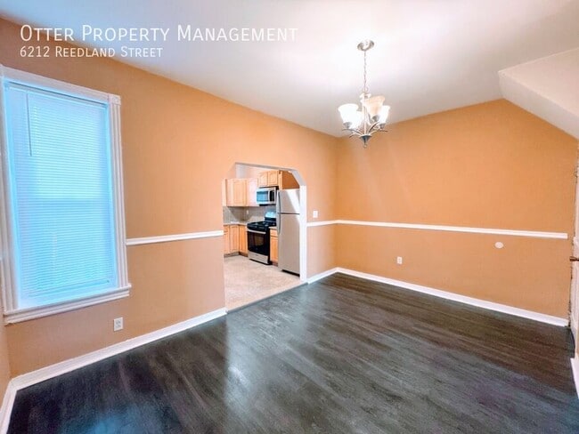 Building Photo - 6212 Reedland St