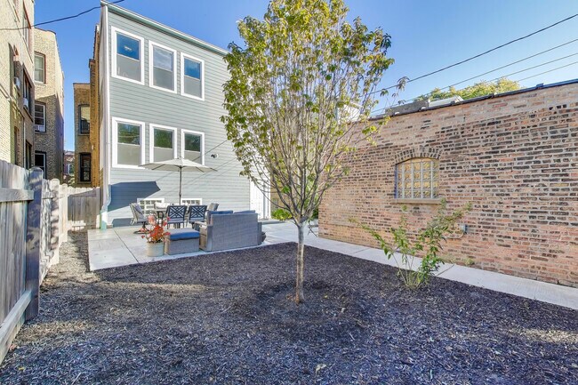 Building Photo - 6542 N Newgard Ave