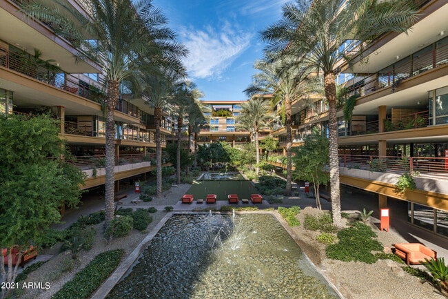 Building Photo - 7147 E Rancho Vista Dr