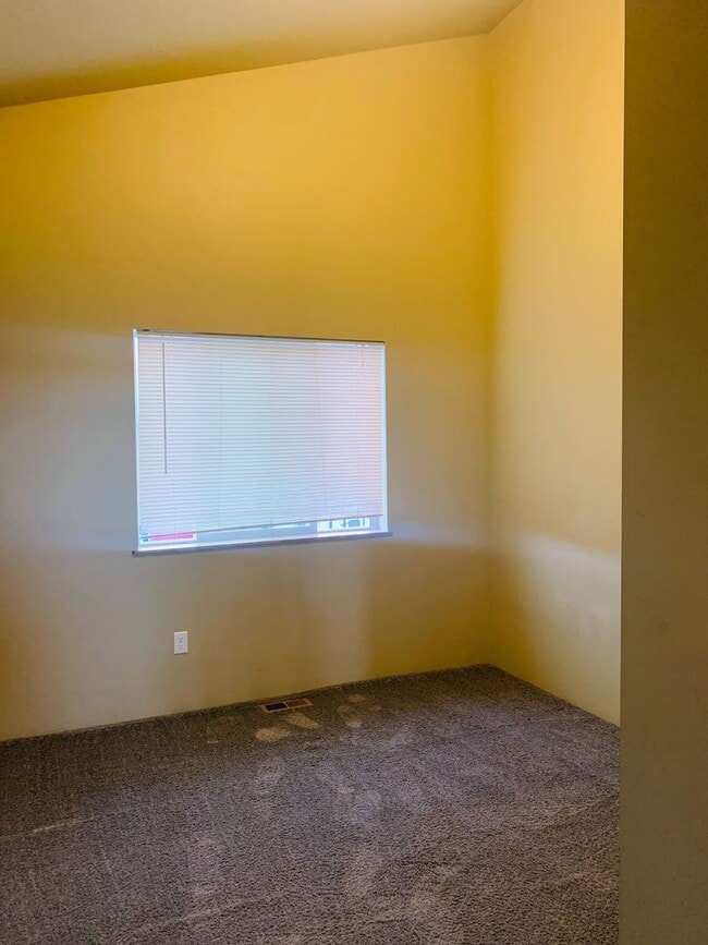 Building Photo - 4428 B Deveraux Pl