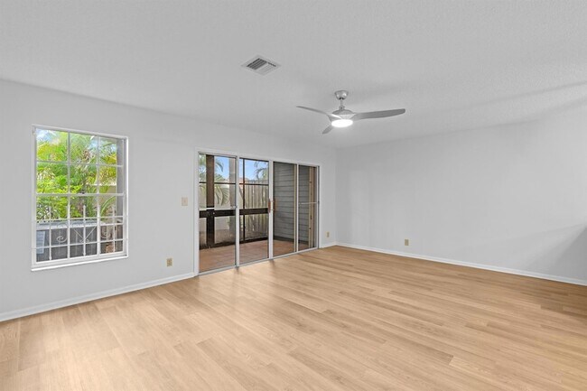 Building Photo - 1410 Ocean Dunes Cir